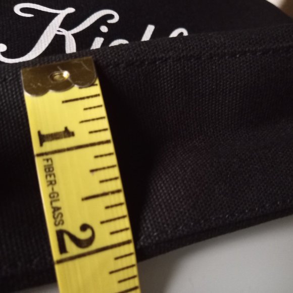 Kiehl's beauty pouch - Gift with PURCHASE (over $25) - Picture 5 of 6